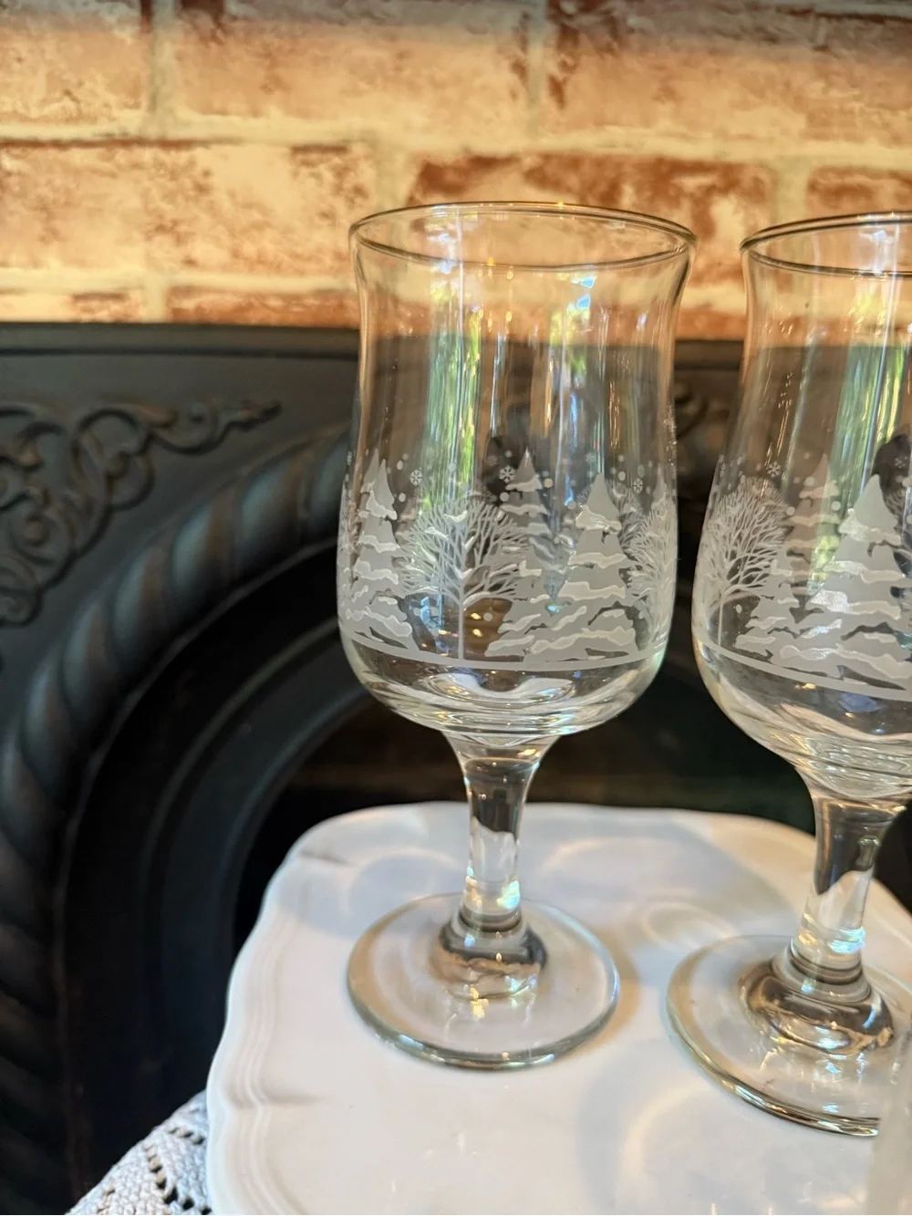 Vtg Arby’s Frosted Pines Holiday Stemware Wine Water Glasses Trees Christmas (4)